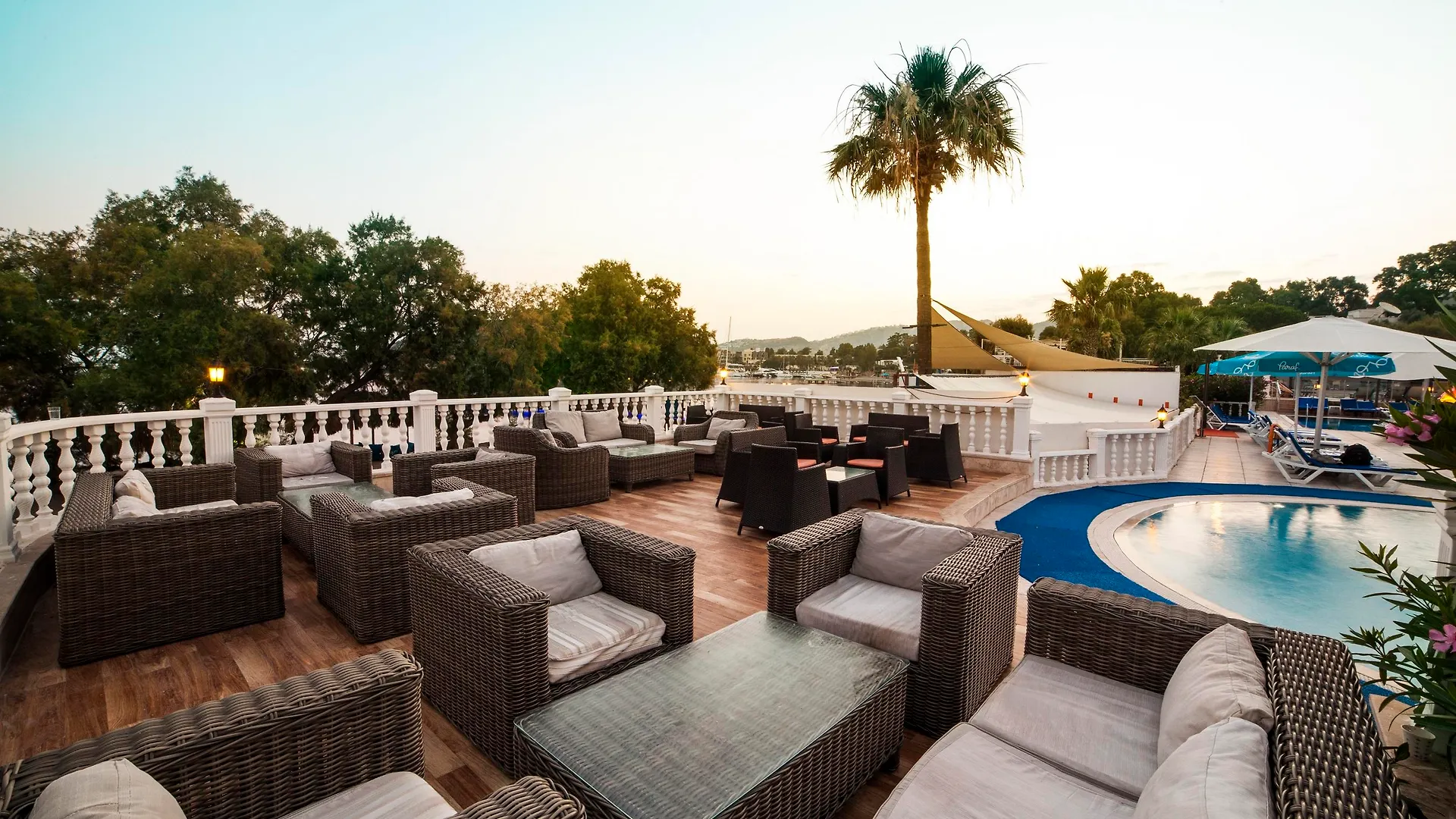 Golden Age Hotel Yalikavak Bodrum 4*,